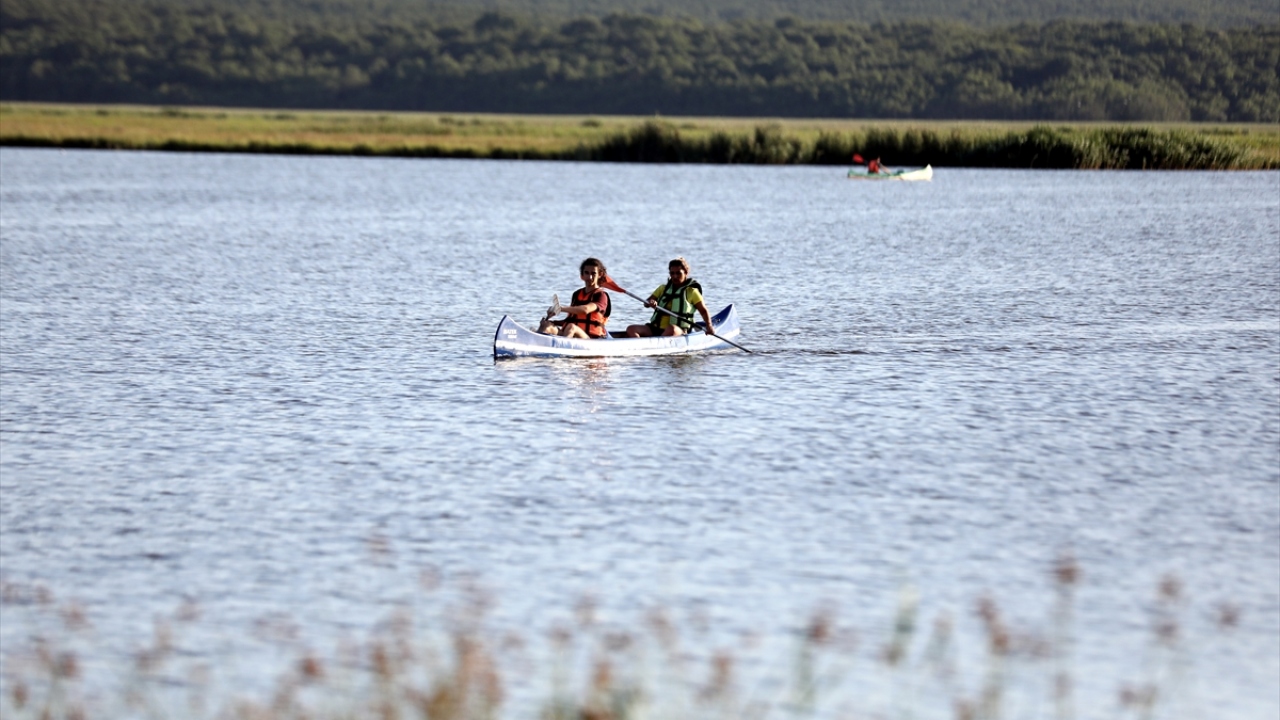 Ormanların eşsiz güzelliğine kano ile tanıklık ettiğini anlatan Şentürk, herkesi bu doğa harikasını görmeye davet etti. 