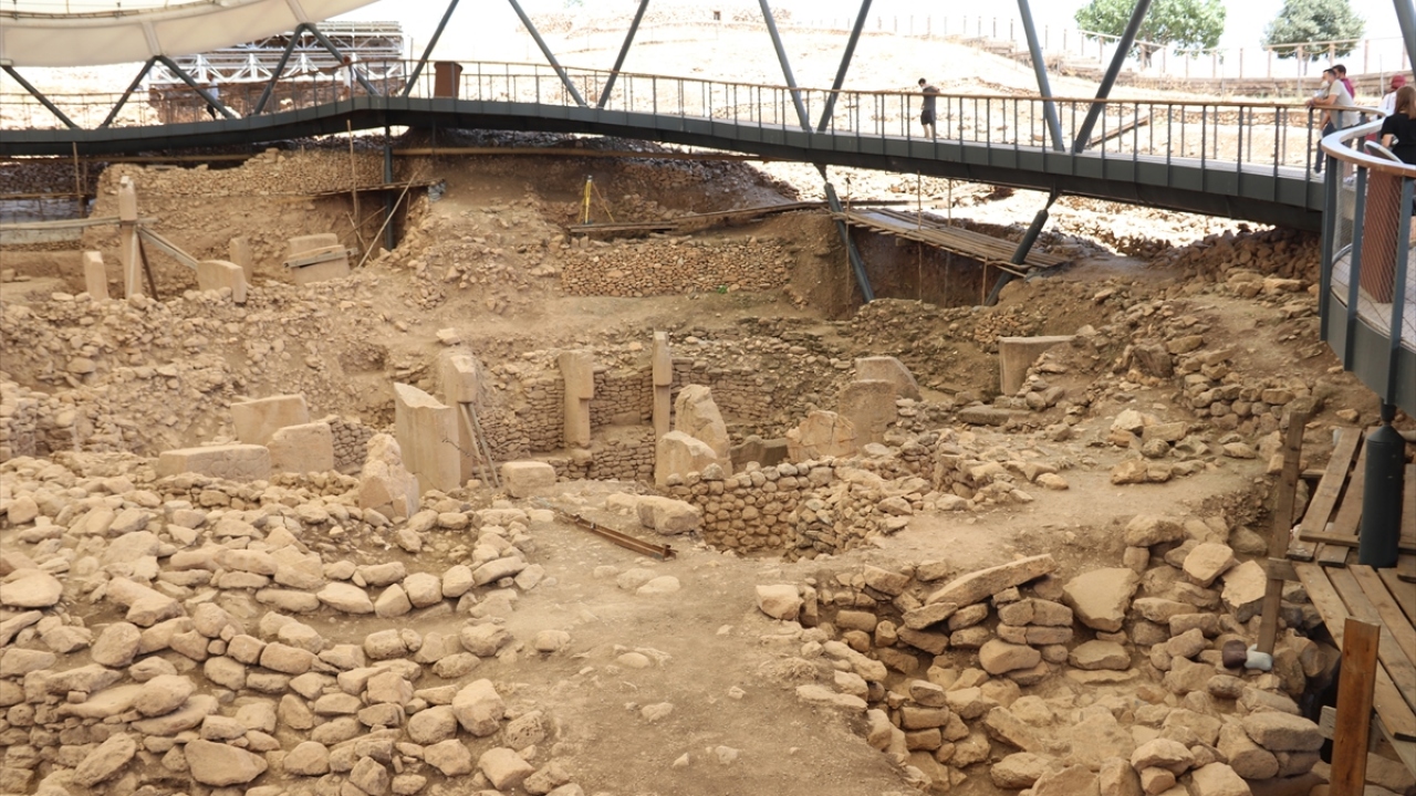 Prof. Dr. Schmidt, tatil için gittiği Almanya`da 20 Temmuz 2014`te geçirdiği kalp krizi sonucu 61 yaşında hayatını kaybetti.