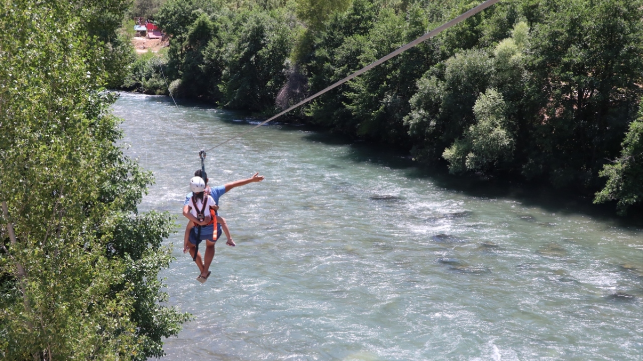 "Geçen yıl yaklaşık 10 bin kişiye rafting hizmeti verdik"