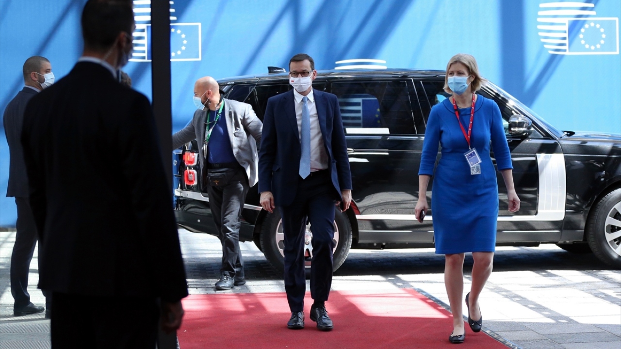 Brüksel`de düzenlenen zirveye Polonya Başbakanı Mateusz Morawiecki de katıldı.