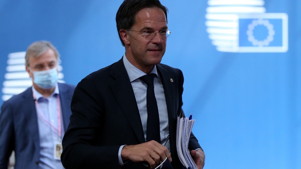 Brüksel`de düzenlenen zirveye Hollanda Başbakanı Mark Rutte de katıldı.