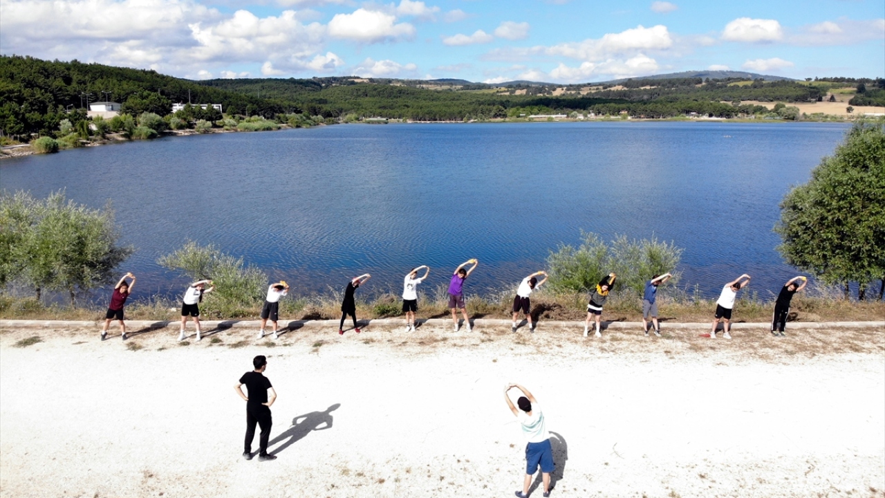 Sporcuların kısa sürede kadın futbolunda söz sahibi bir takım olduğunu vurgulayan Gül, şunları kaydetti: