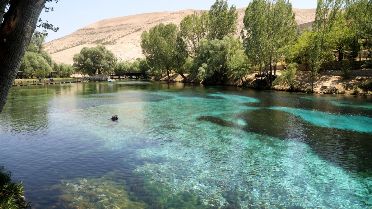 Valilikten yapılan açıklamaya göre, Sivas Valisi Salih Ayhan, Gökpınar Gölü`nde incelemede bulundu. 