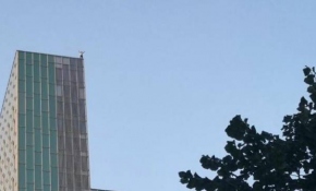 32 katlı otele tırmandı, bin euro para cezasına çarptırıldı