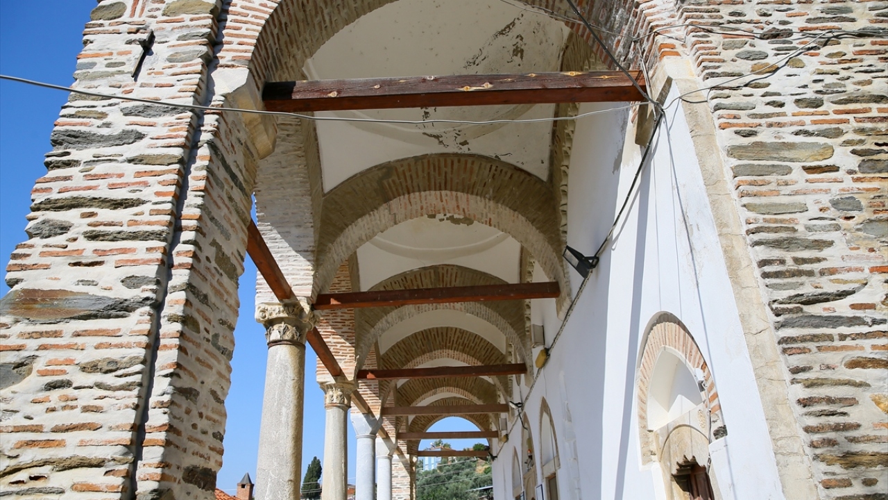 Munis Armağan, Tire`nin camileriyle de ön plana çıktığını ifade etti. 