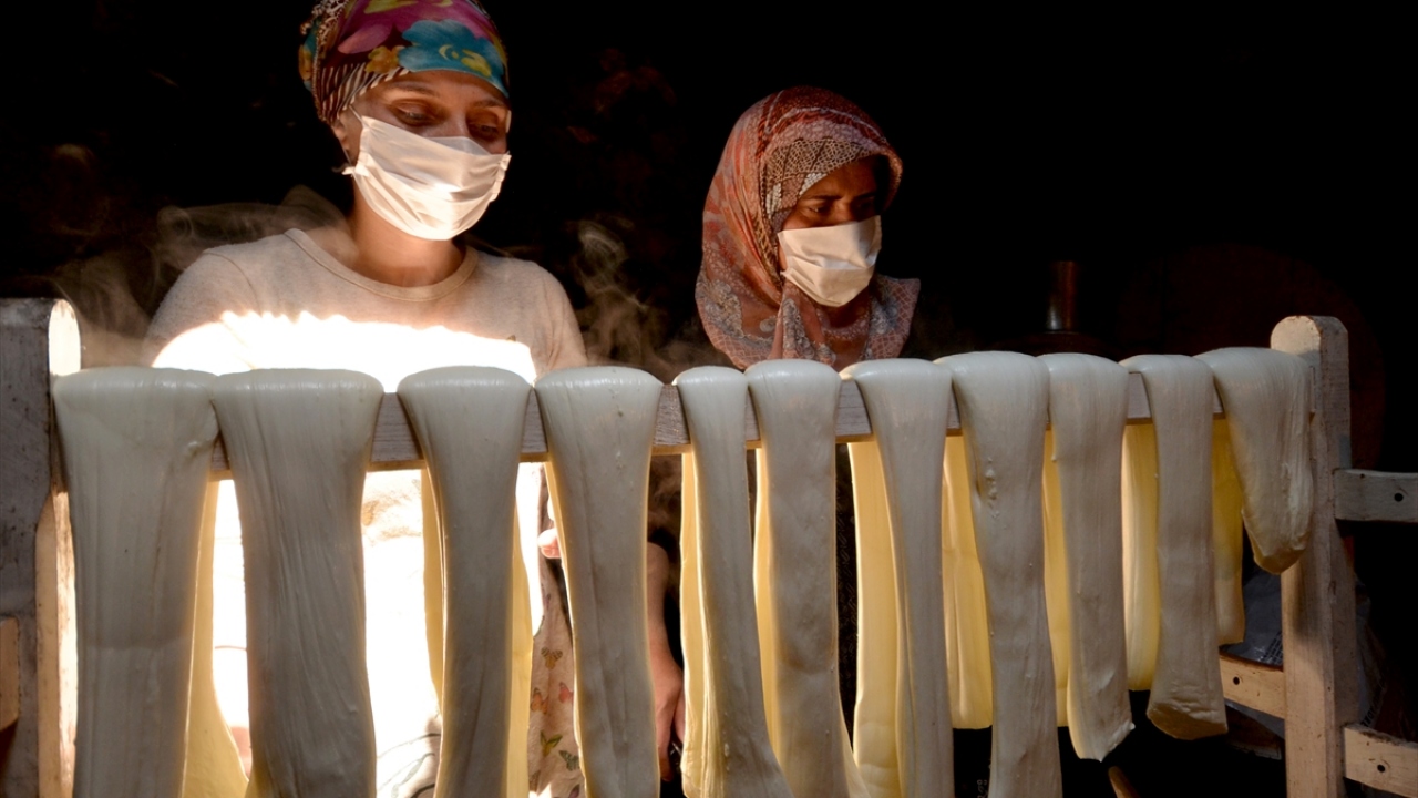 Kahvaltı sofralarını süslüyor