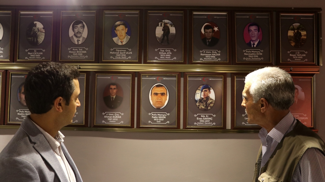 "Feth`imin cesareti hafızalarımızdan, kahramanlığı kalbimizden silinmez"