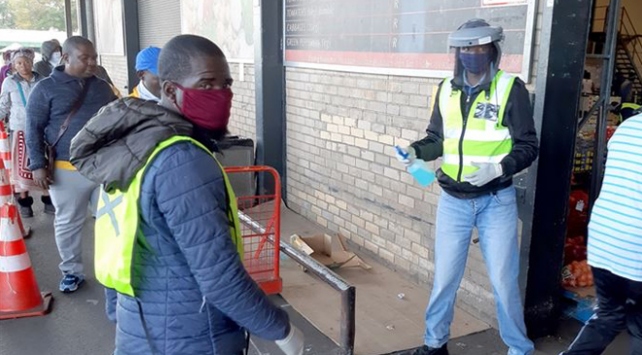 Güney Afrika Cumhuriyeti'nde Covid-19'dan ölenlerin sayısı 6 bine yaklaştı