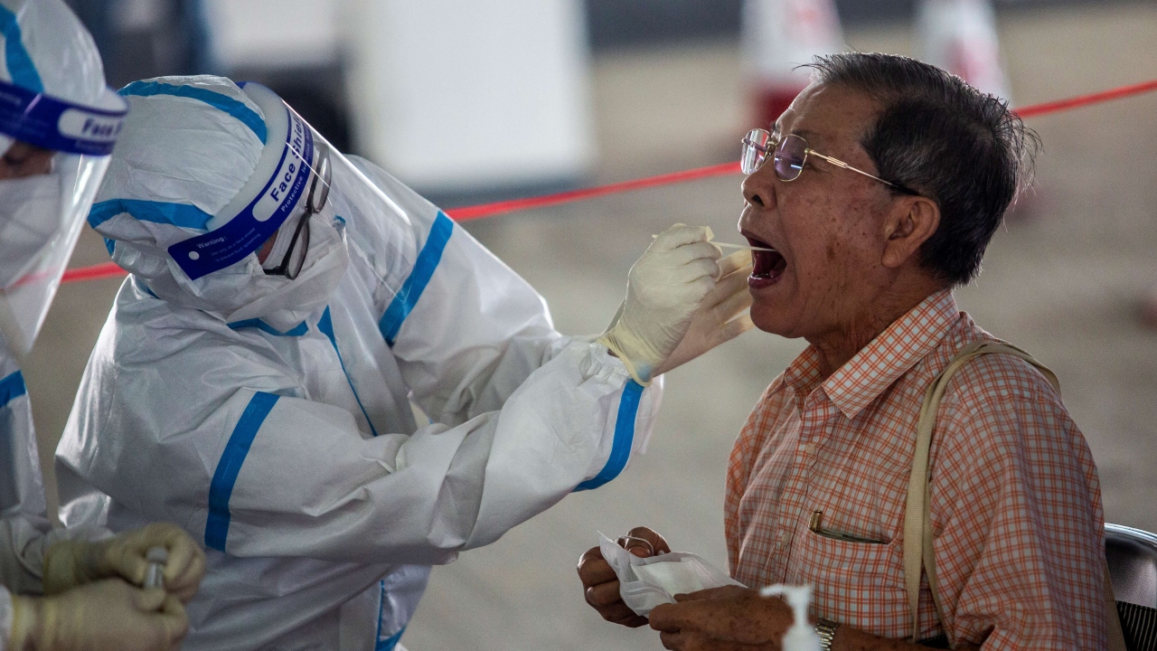 İlk COVID-19 vakasına şubat ayında rastlanan ve haziran başından itibaren yeni vaka kaydedilmeyen Güney Kore ordusunda, yeni vakalarla askerler arasında görülen COVID-19 vaka sayısı 72`ye yükselmişti.