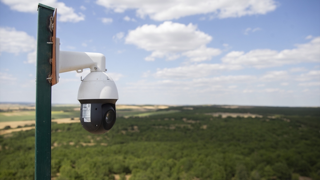 Ceylan, kendi ekiplerinin imkanlarıyla söndüremeyecekleri bir yangın durumunda Keşan Orman İşletme Müdürlüğünden helikopter desteği aldıklarını söyledi.