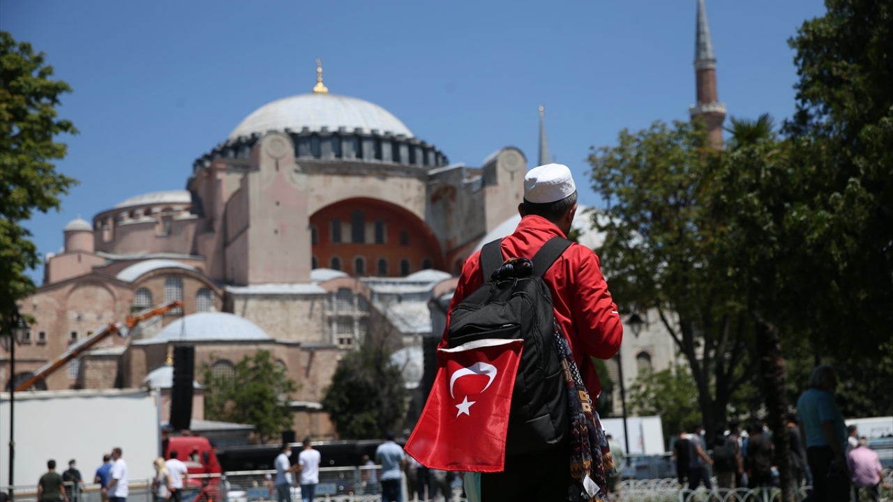 Birçok kişi ilk namaz için il dışından geldi 