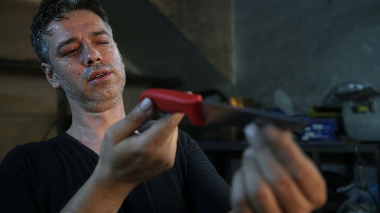 "Bıçakları bozulmaması için dükkanlarda biletin"