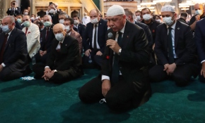Cumhurbaşkanı Erdoğan Ayasofya Camii'nde Kur'an okudu