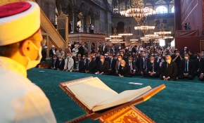 Ayasofya-i Kebir Cami-i Şerifi ibadete açıldı