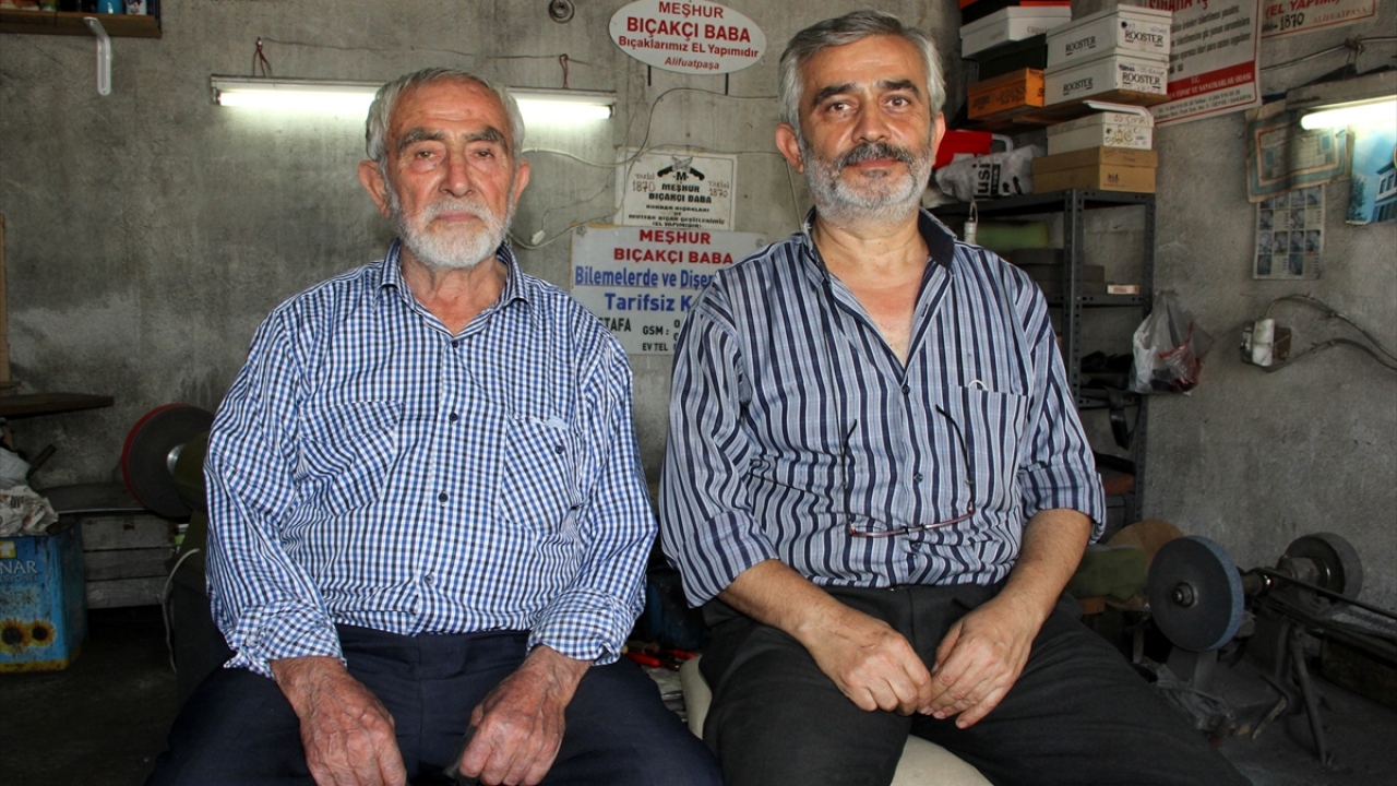 Arık, vatandaşlara kesim zamanı sıkıntıya düşmemeleri ve hayvana eziyet olmaması için, ehil olan yerlerden bıçaklarını alma ve biletme tavsiyesinde bulundu.