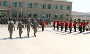 Azerbaycan'la ortak tatbikata katılacak Türk askerleri Bakü'ye geldi