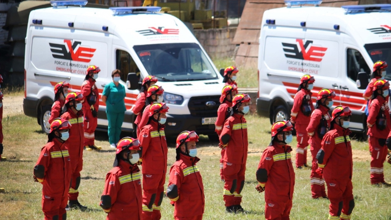 Bakan Xhaçka, burada yaptığı konuşmada, dost Türk halkı ile hükümetine özel teşekkürlerini sundu.