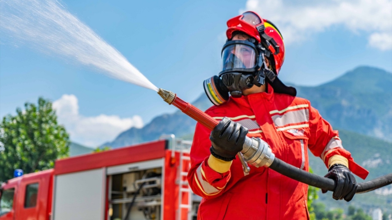 Büyükelçi Yörük de törende bulunmaktan duyduğu memnuniyeti dile getirdi.