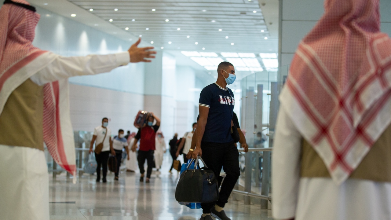 Kabe’ye dokunmak yasak 