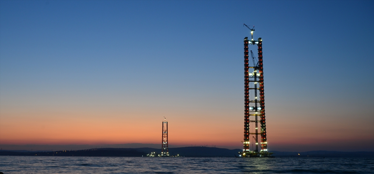 Dünyanın en büyük orta açıklıklı asma köprüsü