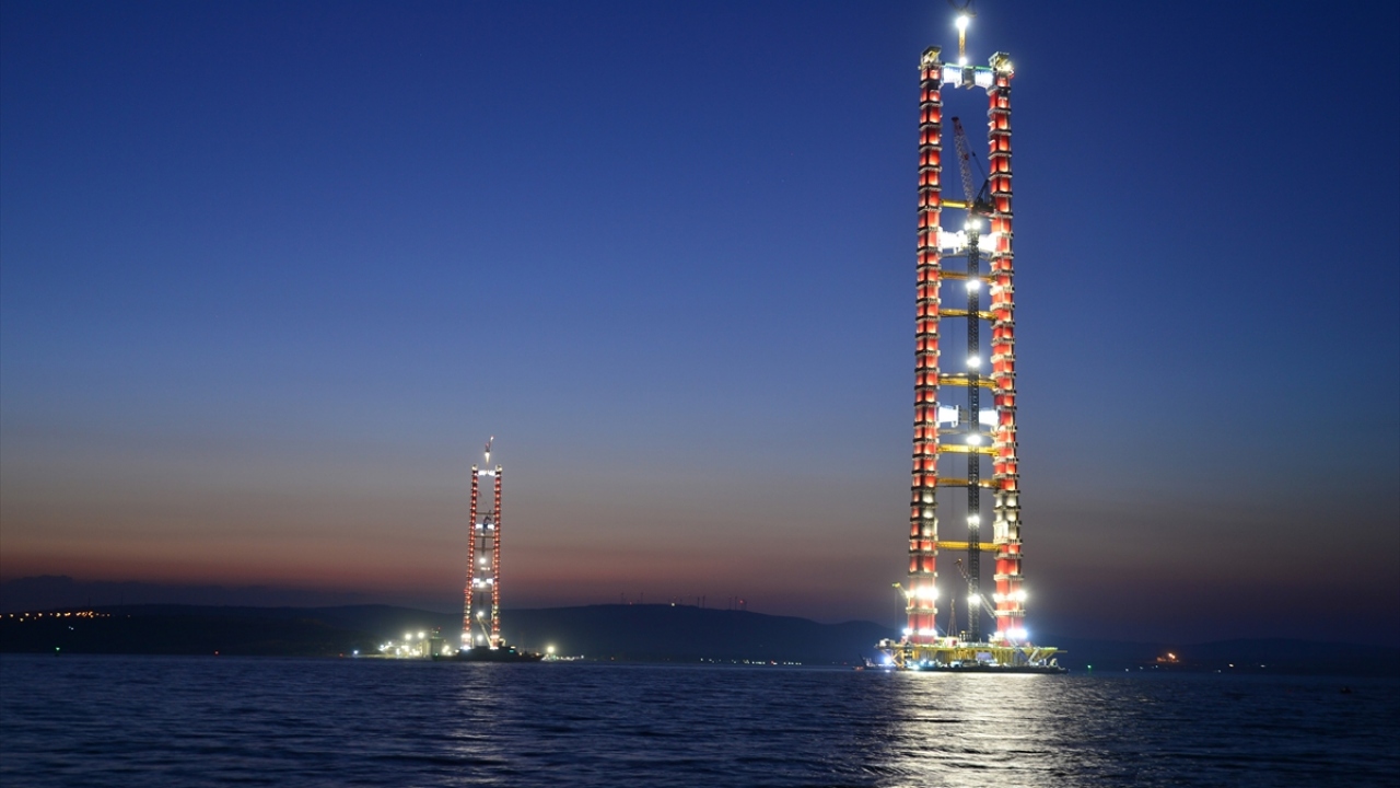 Her biri 30 metre uzunluğunda ve 17 metre genişliğinde olacak tabliyeler ise toplam 42 parçadan oluşacak. Tabliyeler bitirilince montajına geçilecek.