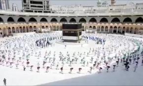 Hacı adayları koronavirüs tedbirleri altında Kabe'yi tavaf ediyor
