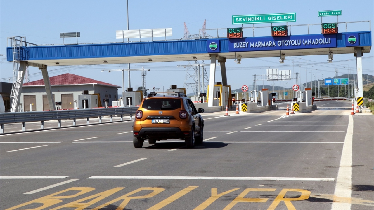 Arife ve bayramın ilk iki günü otoyolun İstanbul-Anadolu, 3 ve 4. günleri ise Anadolu-İstanbul bölümünde geçici olarak ulaşım sağlanacak. 