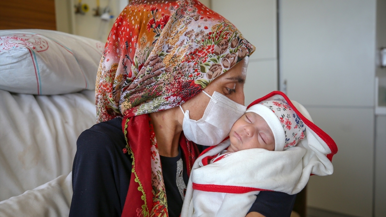 Esen, çok zor bir süreçten geçtikten sonra sağlığına kavuştuğu için Allah`a şükrettiğini söyledi.