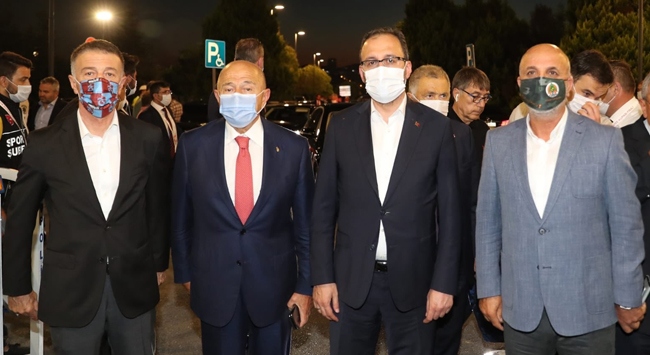 Bakan Kasapoğlu Ahmet Ağaoğlu ve Hasan Çavuşoğlu ile bir araya geldi