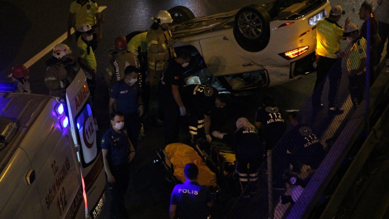 Zeytinburnu mevkisinde makas attığı sırada aracının kontrolünü kaybeden Boncuk, bu sırada aynı istikamette giden Numan Önder yönetimindeki 34 TEL 76 plakalı taksiye çarptı. 