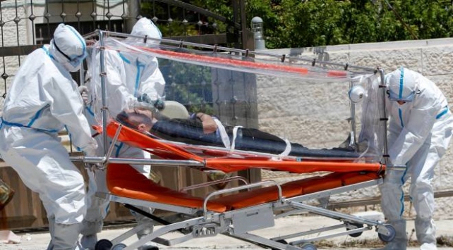 Evlerden ve sokaklardan 3 bin 300 ceset toplandı