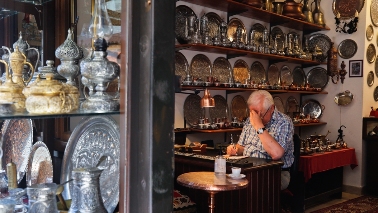 Kosova’da Covid-19 nedeniyle dini etkinlikler yasaklanıyor