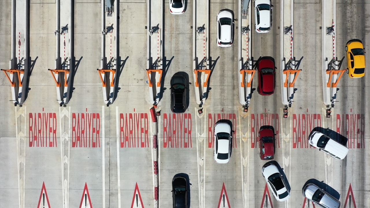 Akşam saatlerinde otoyolda yoğunluğun artması bekleniyor.