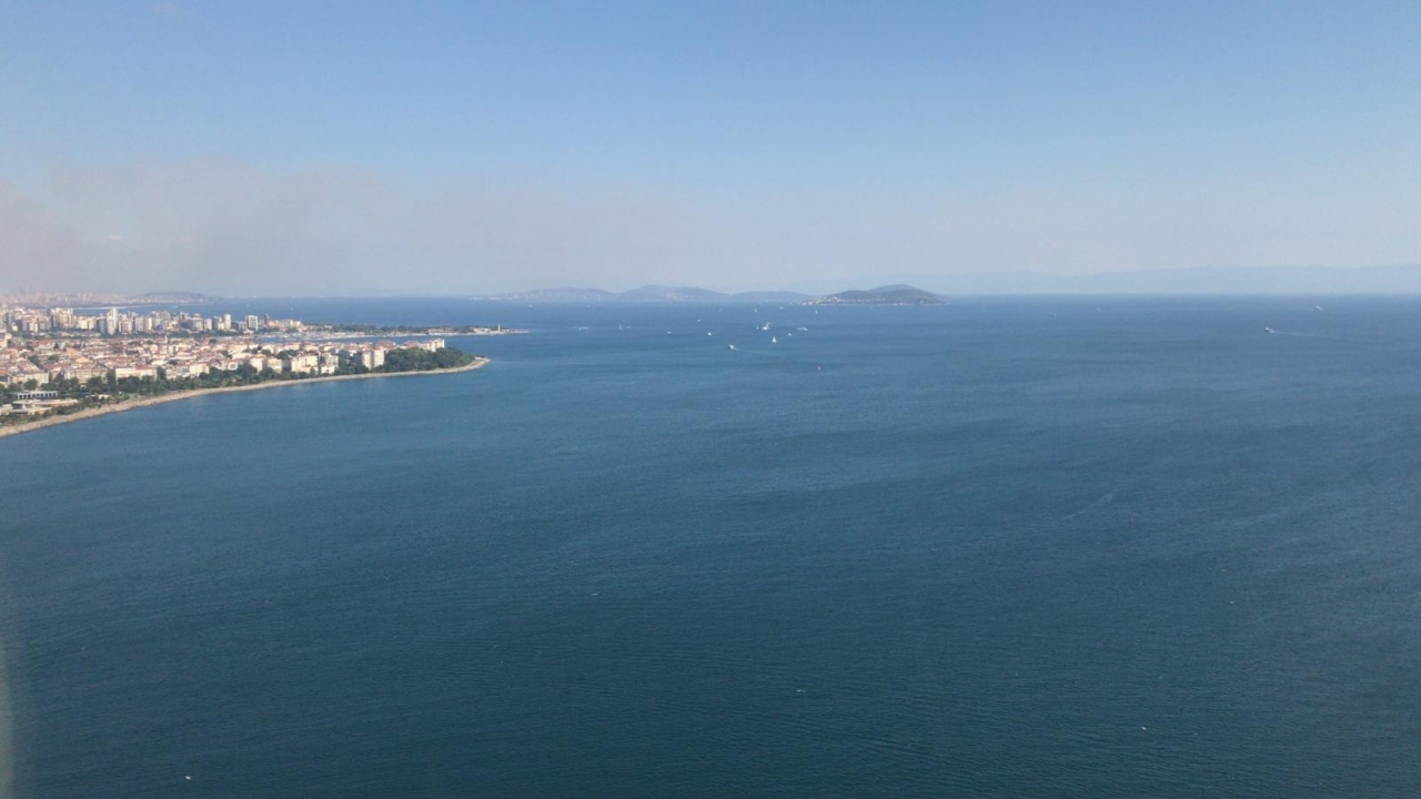 İstanbul Havacılık Şube Müdürlüğü ekipleri, havadan denetimlerine bayram öncesinde olduğu gibi bayramda da devam etti.
