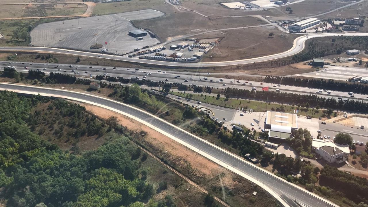 Plakası alınan otomobillere ceza kesildi.