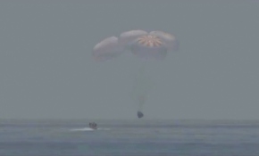 İki astronotu taşıyan SpaceX kapsülü Dünya'ya döndü