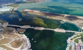 Büyükçekmece Gölü'nde korkutan görüntü: Doluluk oranı yüzde 30 seviyelerine düştü