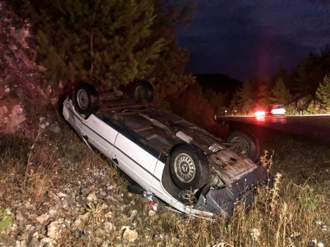 Akseki'de otomobil şarampole devrildi: 3 yaralı