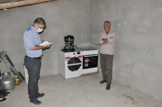 Erciş'te selde zarar gören vatandaşın ihtiyaçları karşılandı