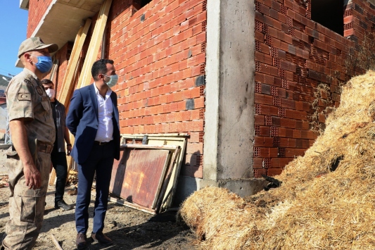 Taşova'da samanlık yangını