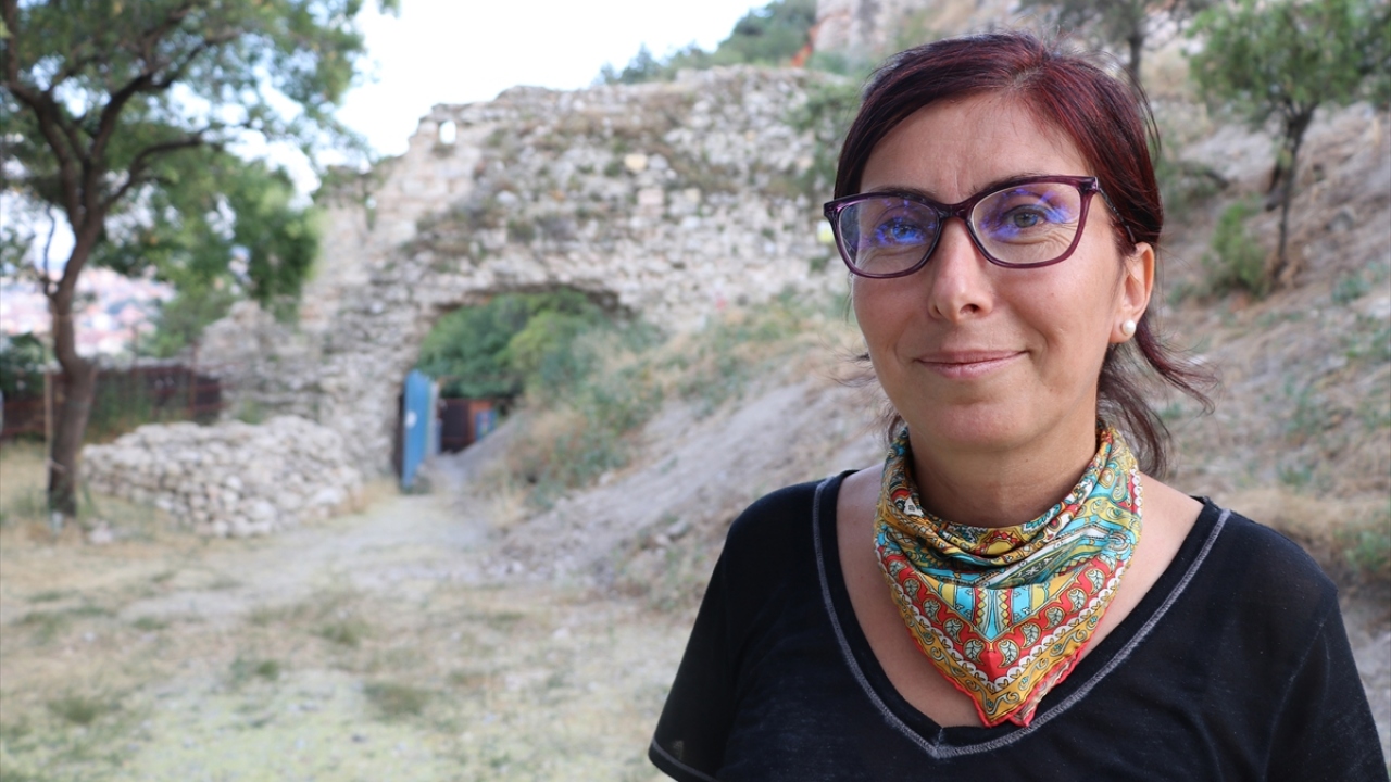 Gezginler Kütahya Kalesi`nden bahsetmiş