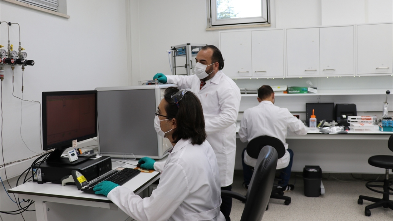 Bakan Varank`tan fotoğraflı paylaşım