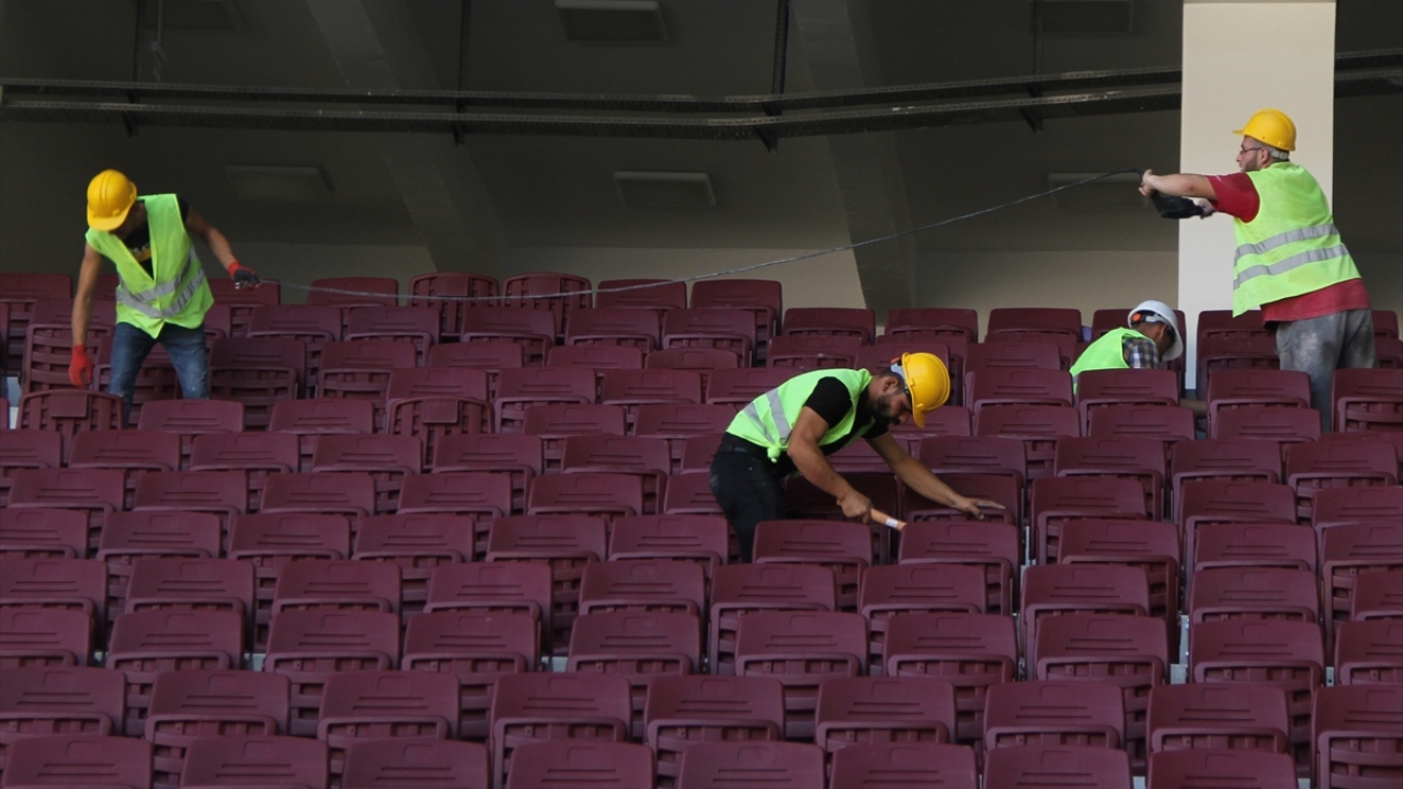 Tazearslan, antrenmanlarını da Atatürk Stadı`nda yapmayı düşündüklerini sözlerine ekledi.