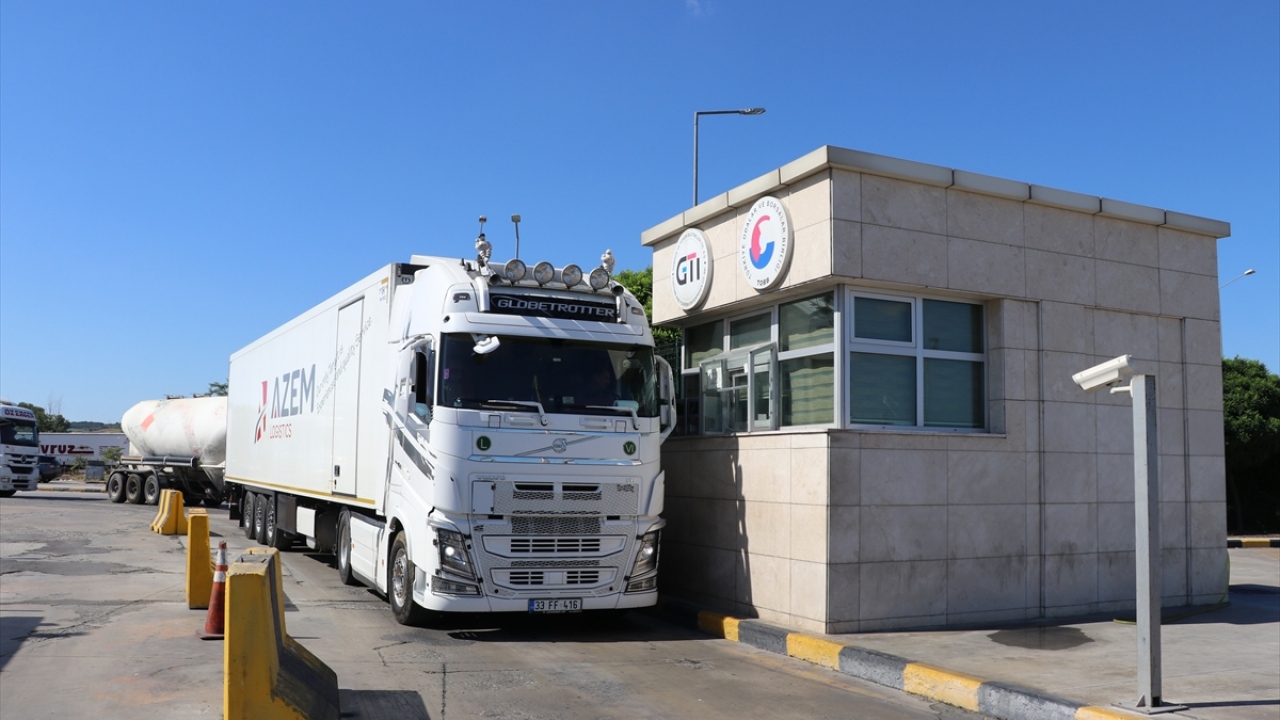 Pilot uygulaması Kapıkule`de yapılan sistem, Edirne`deki bir diğer sınır kapısı olan Hamzabeyli`de de uygulanmaya başlanacak.