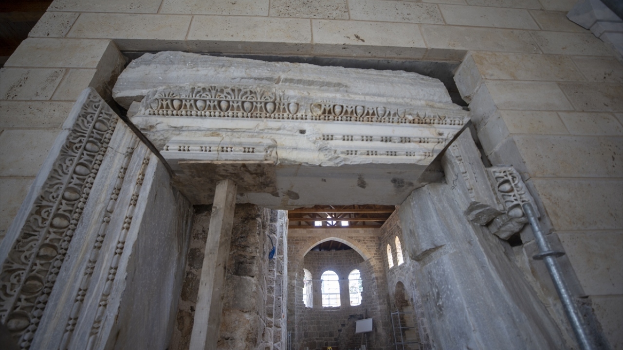 Osmanlı İmparatorluğu döneminde 2. Bayezid`in oğlu Şehzade Korkut`un Teke Sancak Beyliği`ne atanmasıyla onarılan cami, "Korkut Camisi" adını aldı. Cami,1896`da çıkan yangında büyük zarar görünce ibadete kapatıldı. 