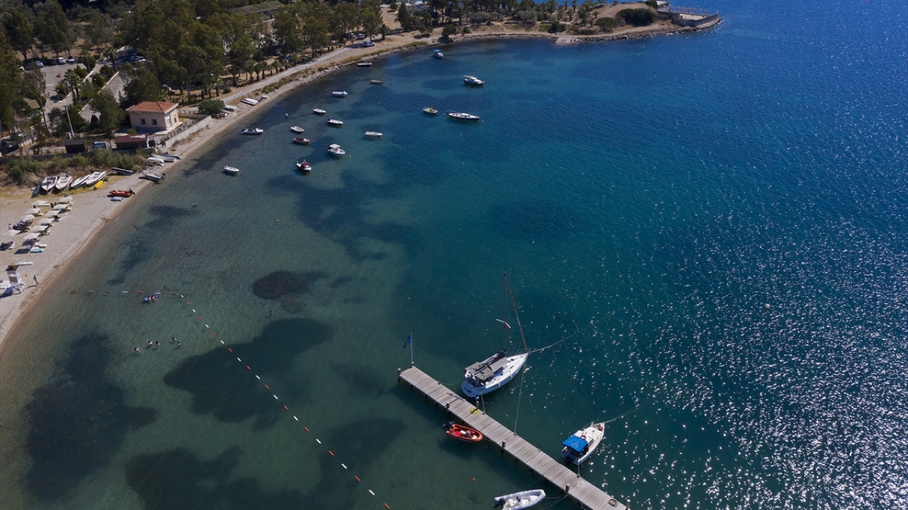 Hollanda, İngiltere, Rusya ve Almanya gibi Türkiye`nin ağırladığı yabancı turist sayısında ilk sıralarda yer alan ülkelerin Türkiye`yi "tatil yapılabilir" listesine alması sektörde beklentiyi artırdı.