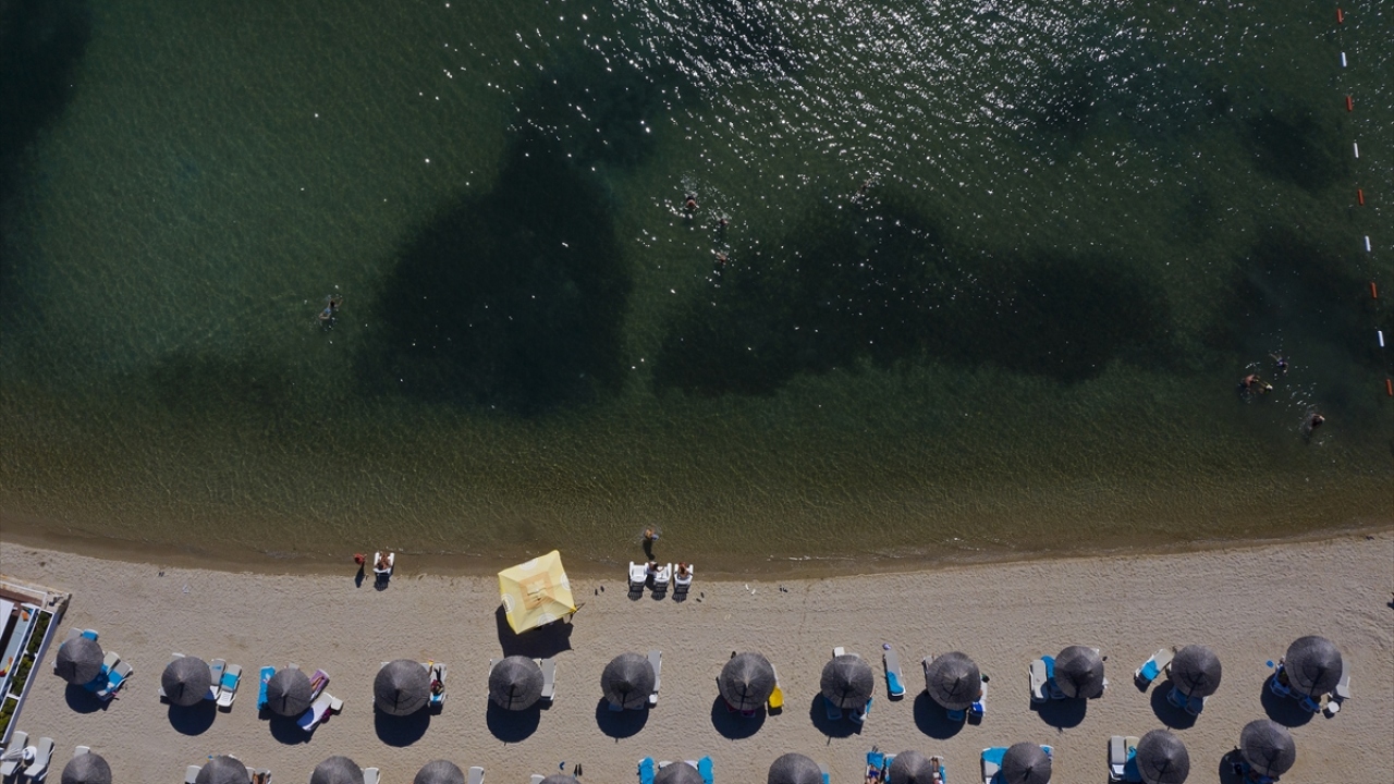İngiliz turistlerin Türkiye`deki tatil tercihleri arasında İzmir`in Foça ilçesi de yer alıyor.