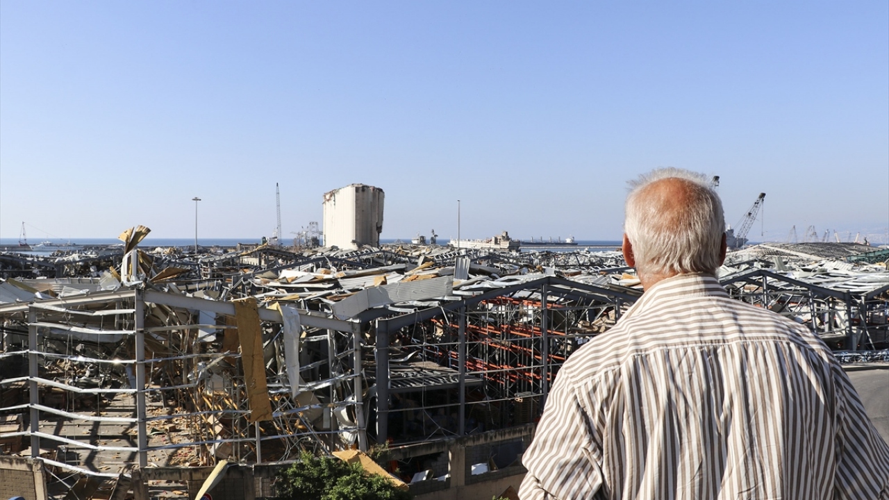 Lübnanlıları birleştiren bu acı olayın merkezini yakından görenlerde oluşan ortak duygu ise şaşkınlık ve hüzün.