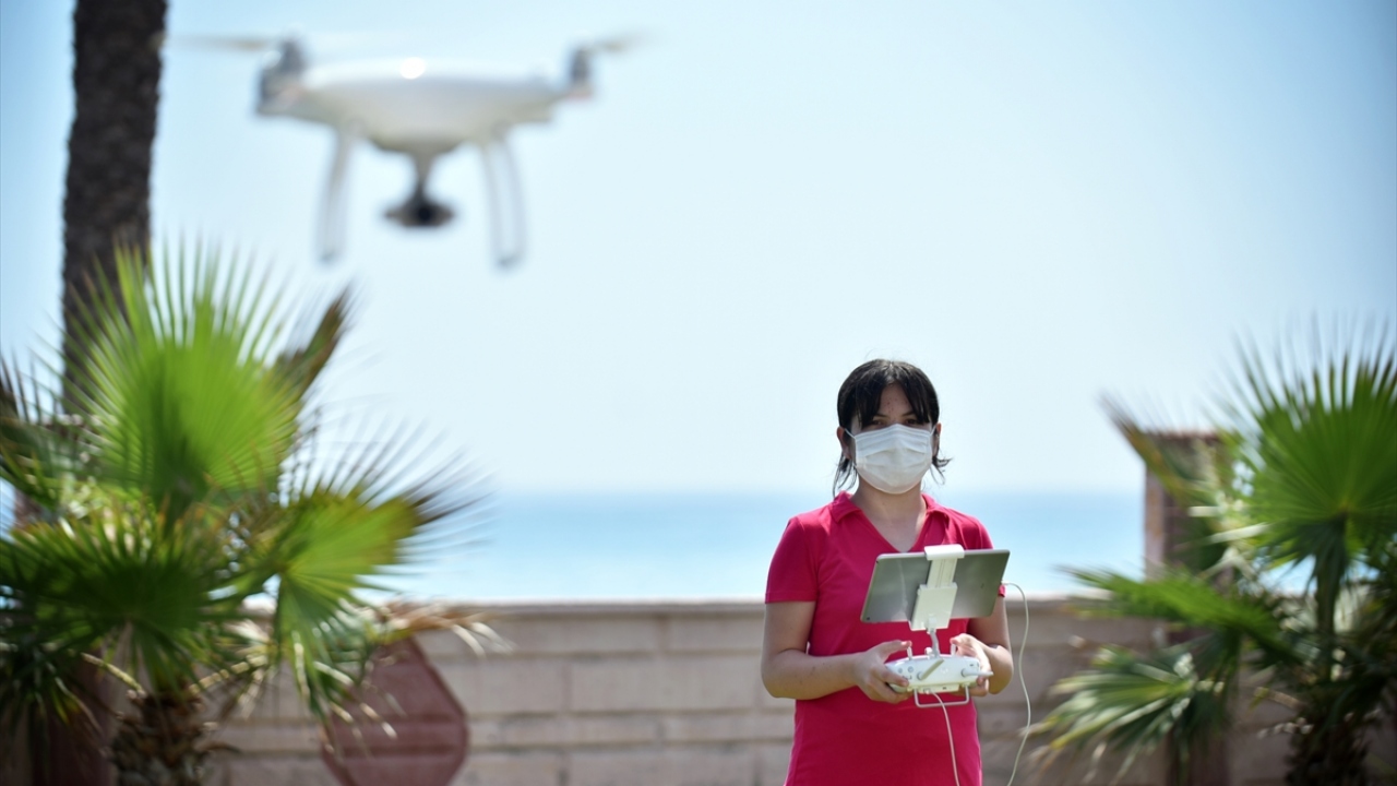 Bozyazı Kaymakamlığı tarafından çocuklara sivil havacılığın tanıtılması ve drone kullanımının öğretilmesi amacıyla hayata geçirilen Drone Çocuk Projesi başladı. 