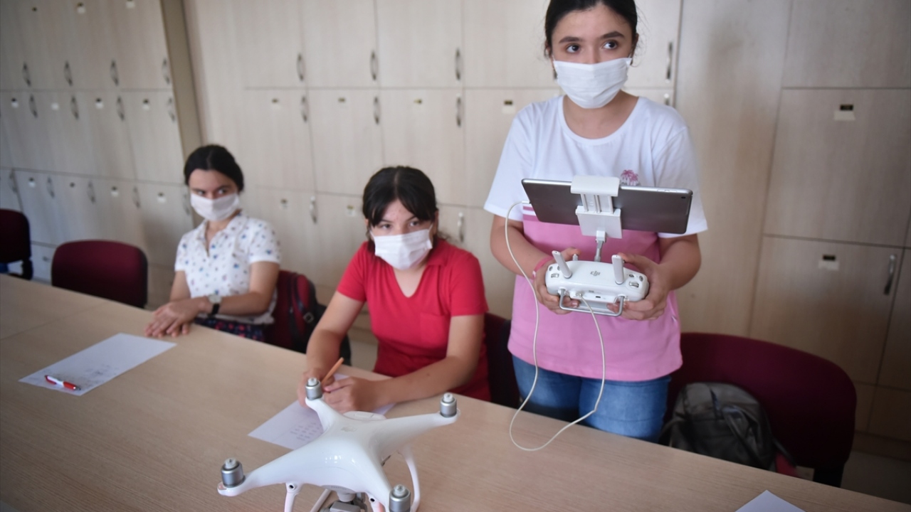 Bozyazı İlçe Milli Eğitim Müdürü Aziz Gedik de çocukların büyük bir heyecanla eğitimlere katıldığını belirtti.